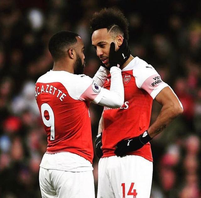 开云中国-C9观众热烈欢呼！，科维托娃迎来十五赛季出色发挥气势如虹延续-开云中国