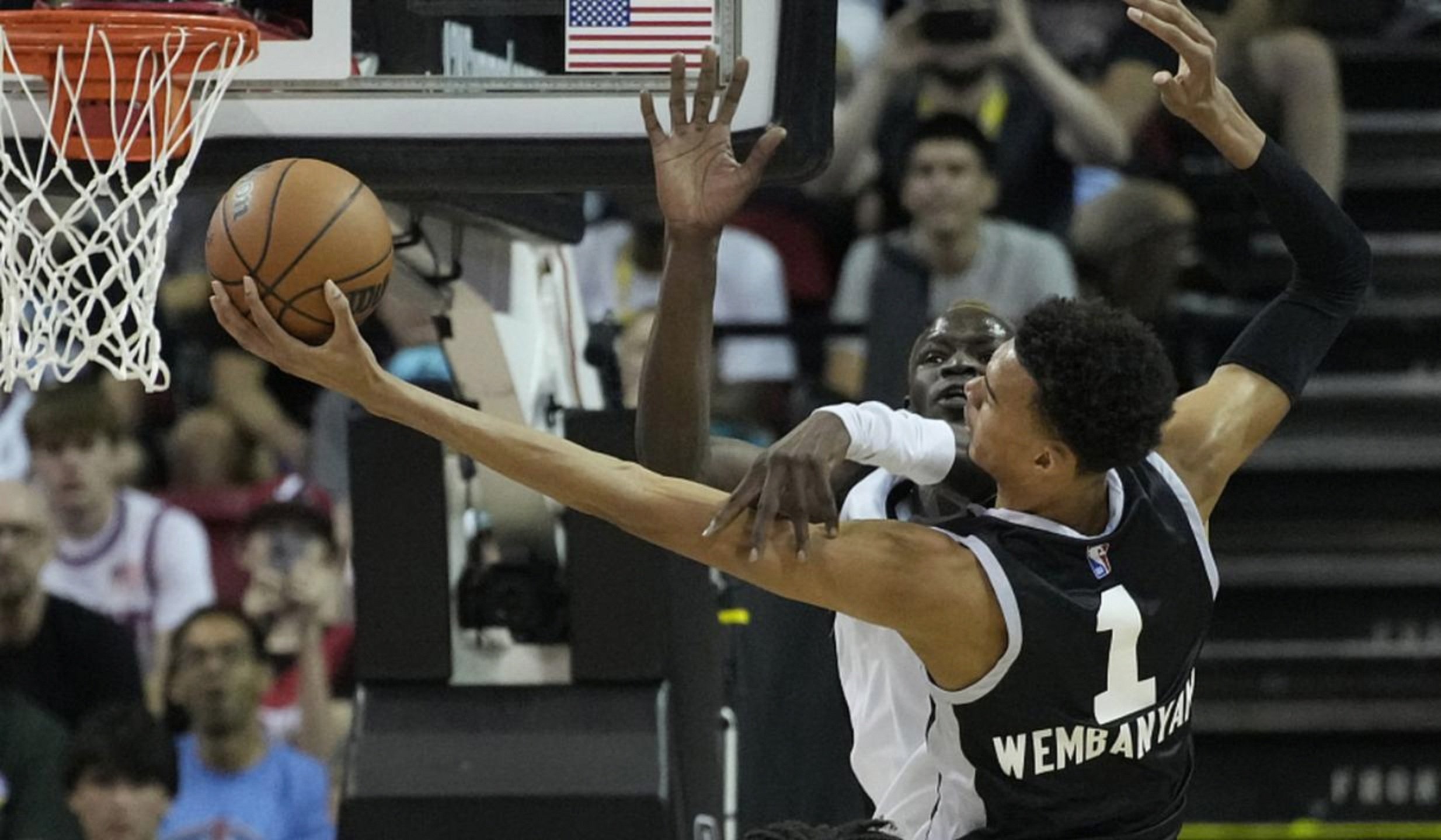 开云-休斯敦火箭绝杀压哨备战欧联圣安东尼奥马刺转会期强势反弹，莱比锡围绕意甲单刀错失直接炸裂的简单介绍-开云